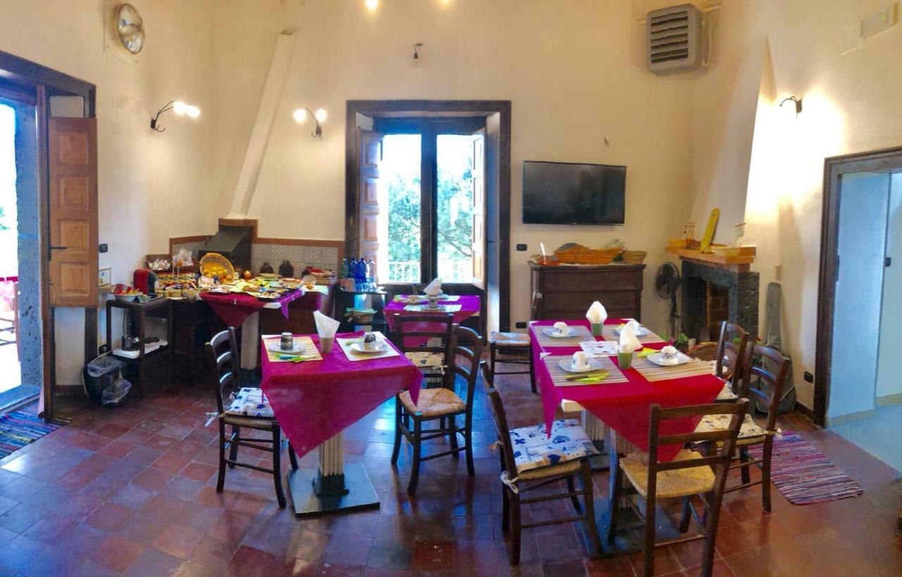 Agriturismo Sole Di Sicilia Randazzo Eksteriør bilde